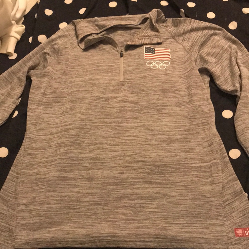 gray USA long sleeve